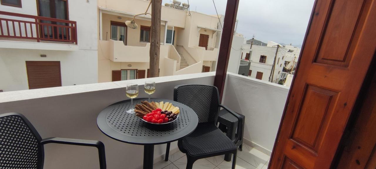 Καπετάνος Δωμάτια Naxos City Εξωτερικό φωτογραφία